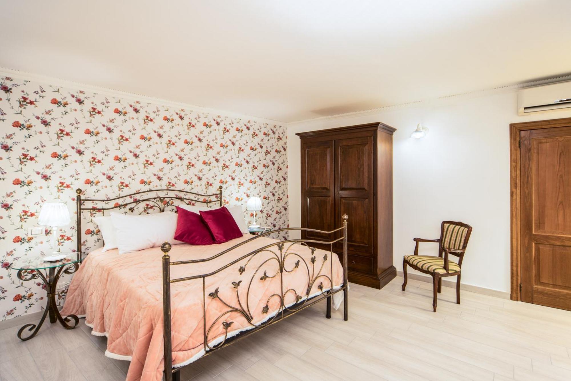 Appartement La Casa Di Assunta Naples Historical Centre Extérieur photo